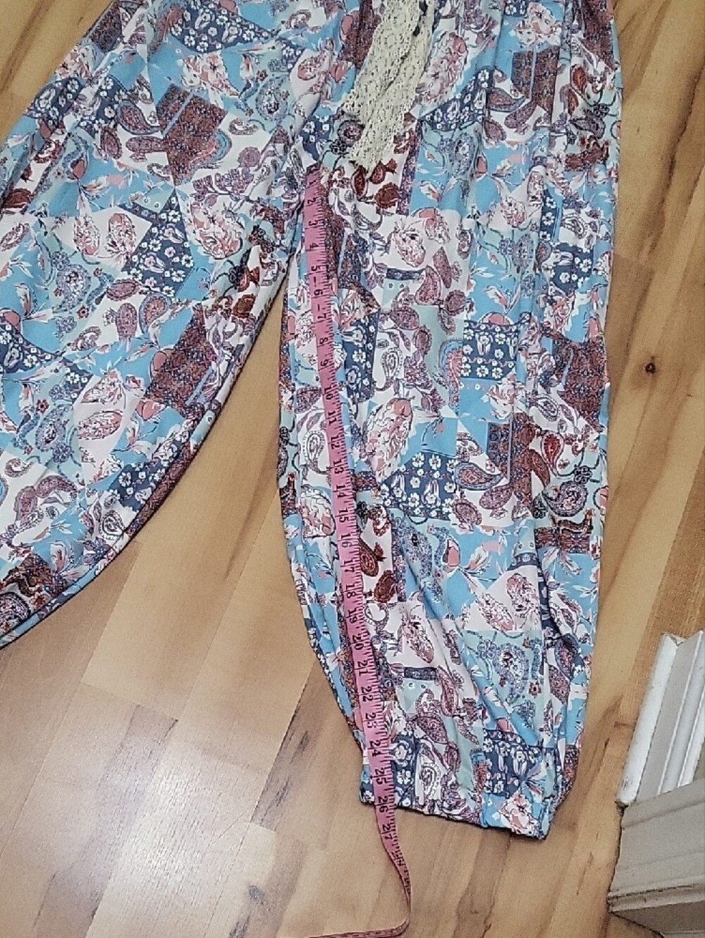POL Women's Blue Paisley Balloon Jogger Pants Size Medium - Picture 13 of 14